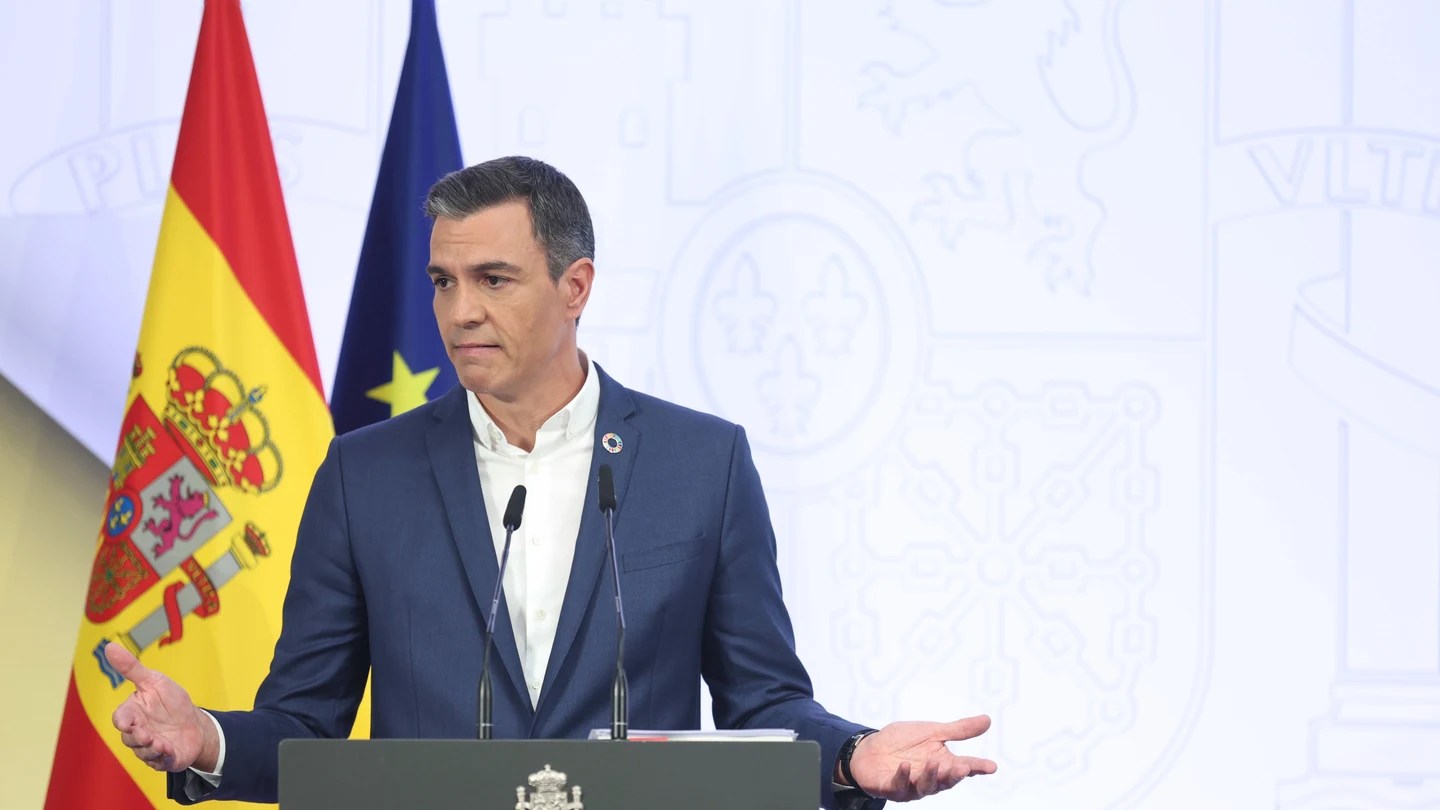 Pedro Sánchez, sin corbata, presenta el primer informe de rendición de cuentas 2022 del Gobierno Pedro Sánchez, sin corbata, presenta el primer informe de rendición de cuentas 2022 del Gobierno