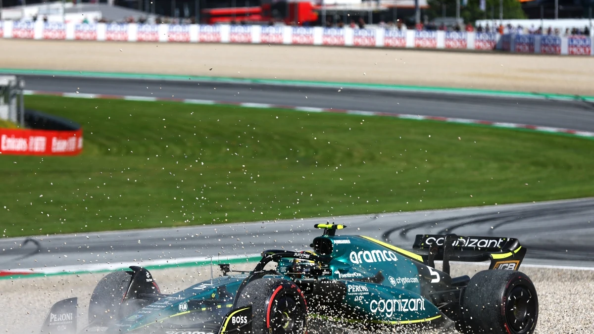 Sebastian Vettel por la grava durante el GP de Austria