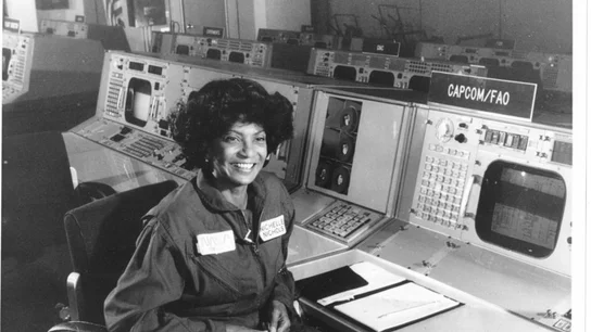 Nichelle Nichols durante su colaboración con la NASA. Nichelle Nichols durante su colaboración con la NASA.