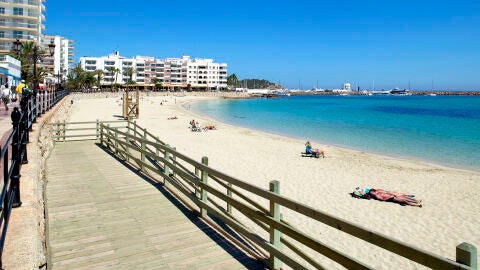 Playa sin humos. Santa Eulària