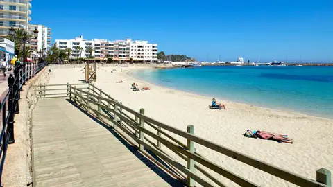 Playa sin humos. Santa Eulària Playa sin humos. Santa Eulària