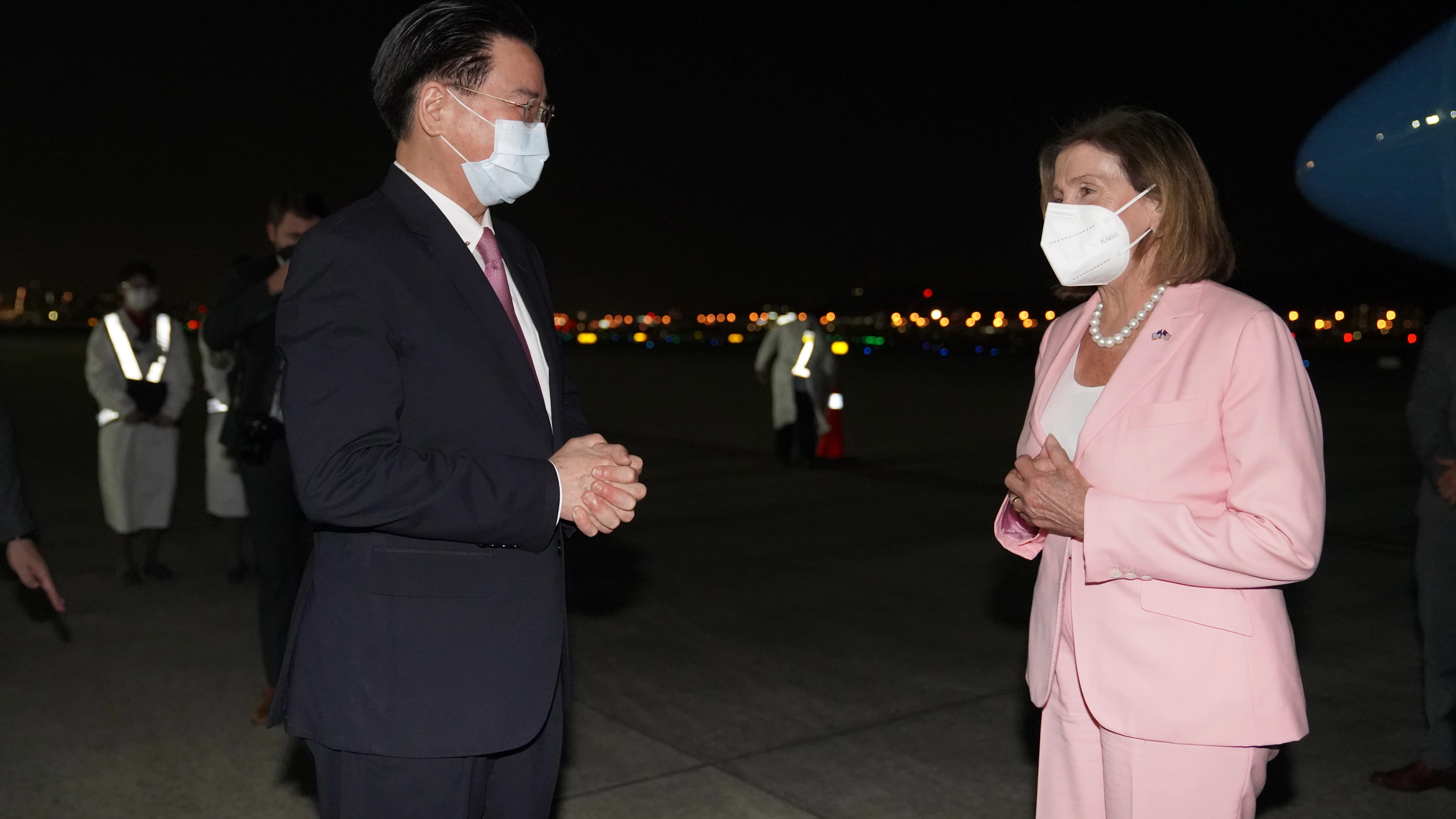 La presidenta de la Cámara de Representantes de EEUU, Nancy Pelosi, a su llegada a Taipéi (Taiwán).