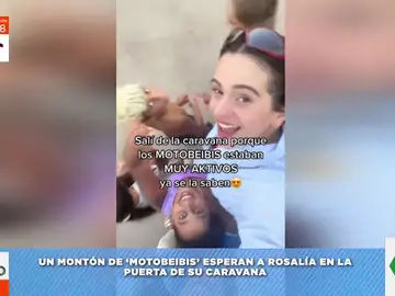 Rosalía canta junto a unos fans su canción &#39;Despechá&#39;