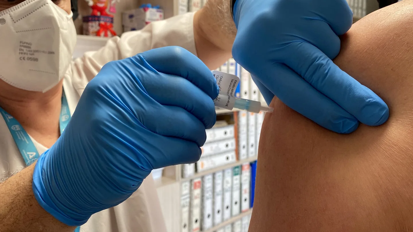 Bruselas comprará 250 millones de vacunas contra la Covid-19 a la española Hipra Pandemia de coronavirus