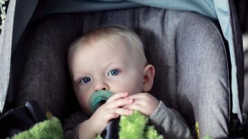 Cuál es la mejor silla para llevar a los niños en el coche: características y recomendaciones