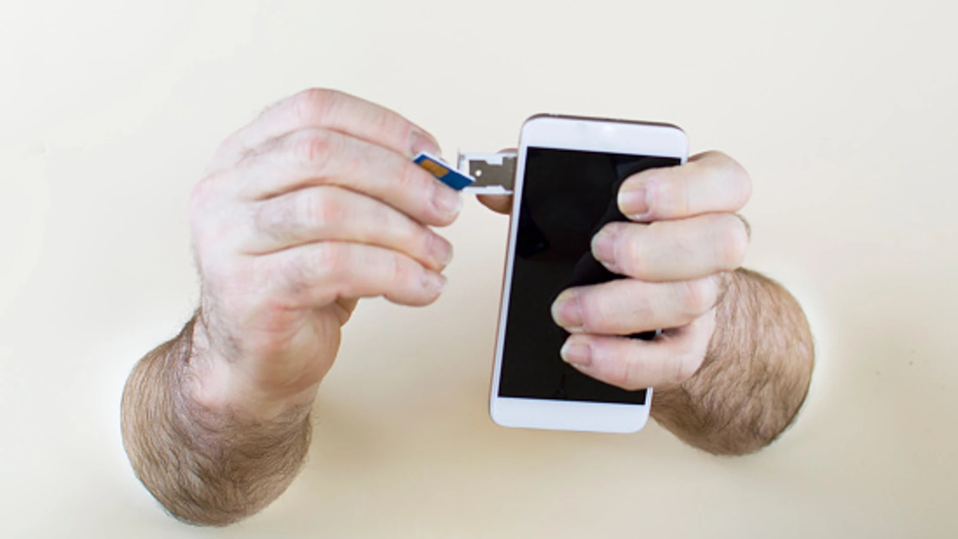 Cómo cambiar el PIN de la tarjeta SIM del teléfono móvil 