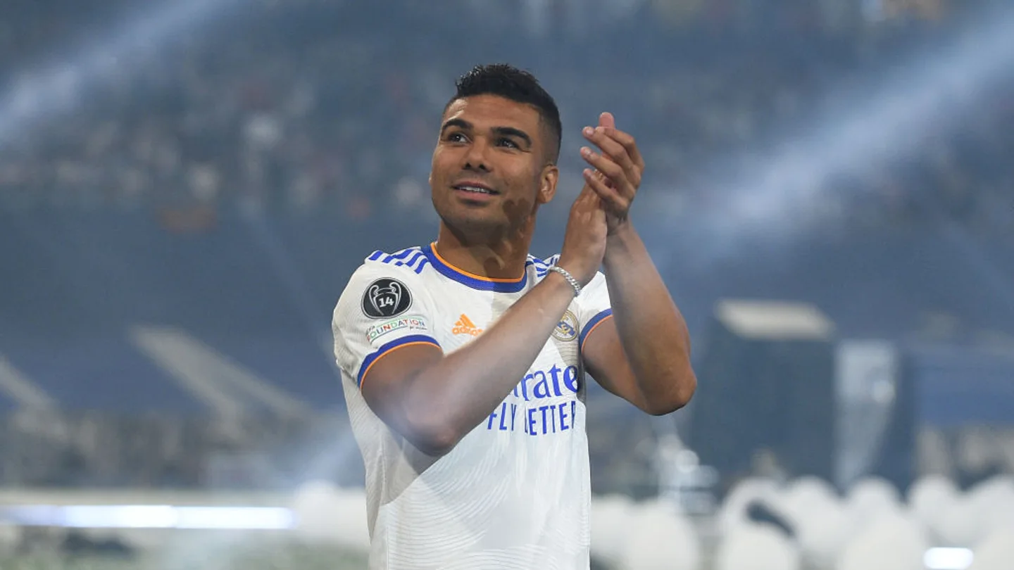 Casemiro, en un acto de celebración en el Santiago Bernabéu. Oficial: Casemiro deja el Real Madrid y ficha por el Manchester United