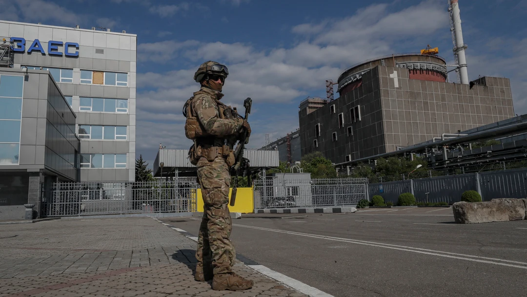 Imagen de la central nuclear de Zaporiyia, en Ucrania, tomada por los rusos/ EFE/EPA/SERGEI ILNITSKY