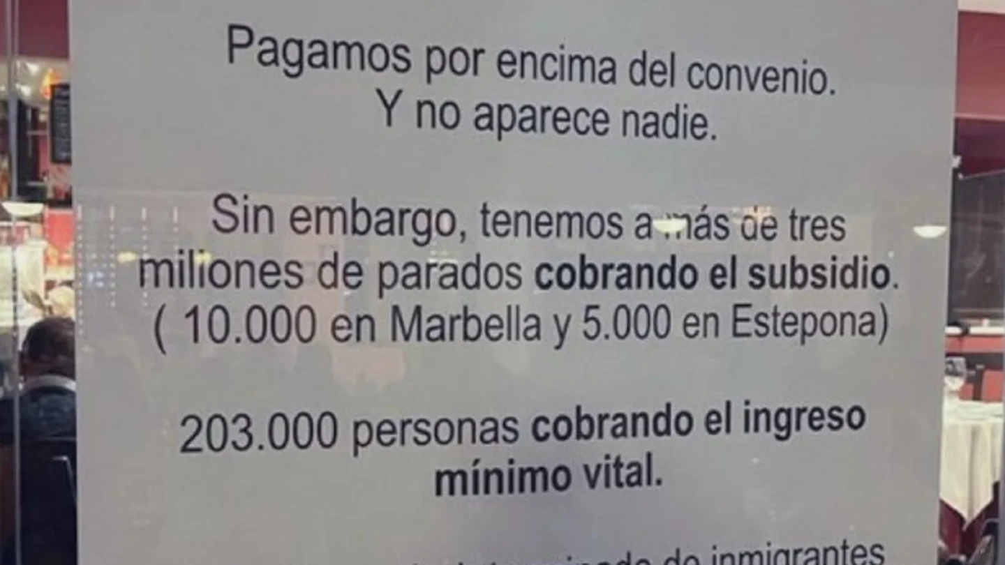 Suspenden la cuenta de Twitter del dueño del asador que busca personal con un cartel racista Suspenden la cuenta de Twitter del dueño del asador que busca personal con un cartel racista