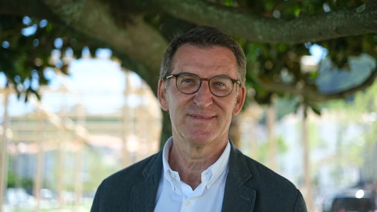 Feijóo reitera el acercamiento con el PNV: en septiembre se reunirán para acercar posturas Feijóo reitera el acercamiento con el PNV: en septiembre se reunirán para acercar posturas