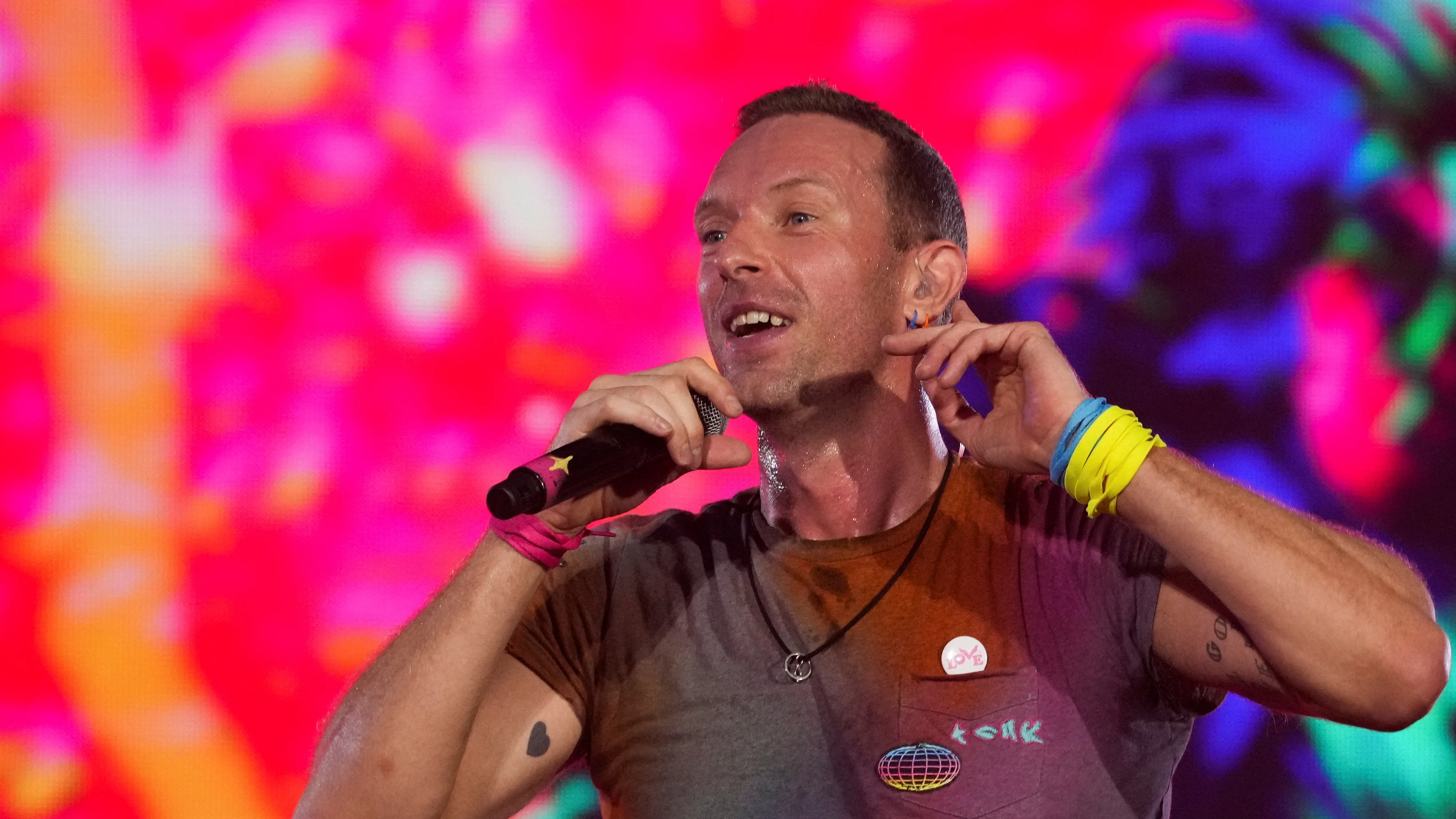 Chris Martin, durante uno de los conciertos de Coldplay de la gira Music of the Spheres