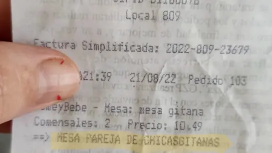 "Mesa pareja de chicas gitanas": denuncian trato discriminatorio en una pizzería de Huesca "Mesa pareja de chicas gitanas": denuncian trato discriminatorio en una pizzería de Huesca