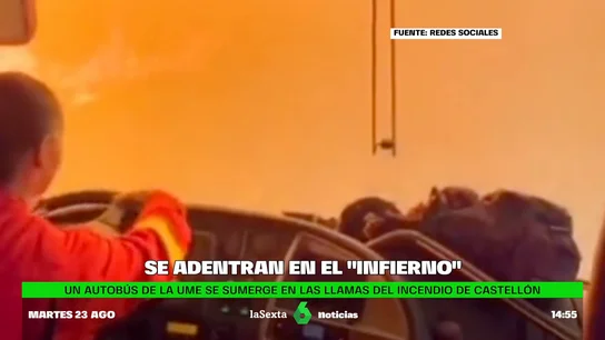 Las impactantes imágenes del autobús de la UME que cruza las llamas de Bejís Las impactantes imágenes del autobús de la UME que cruza las llamas de Bejís