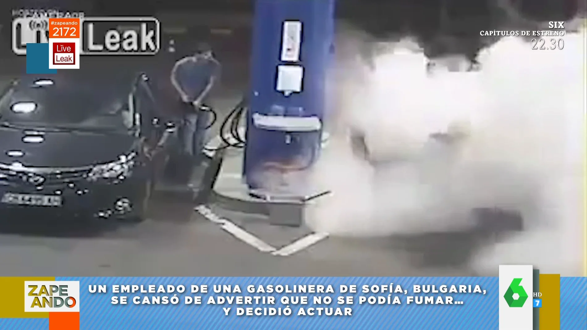 El vídeo en el que un gasolinero el vacía un extintor en la cara a un chico que fumaba junto a la gasolina