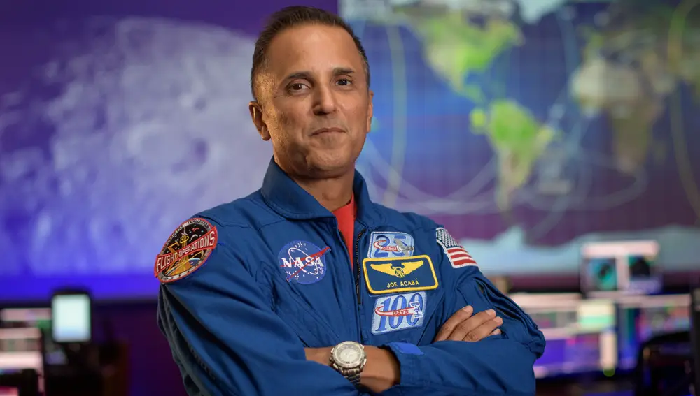 El astronauta de la NASA Joseph Acaba