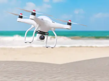Dron en la playa