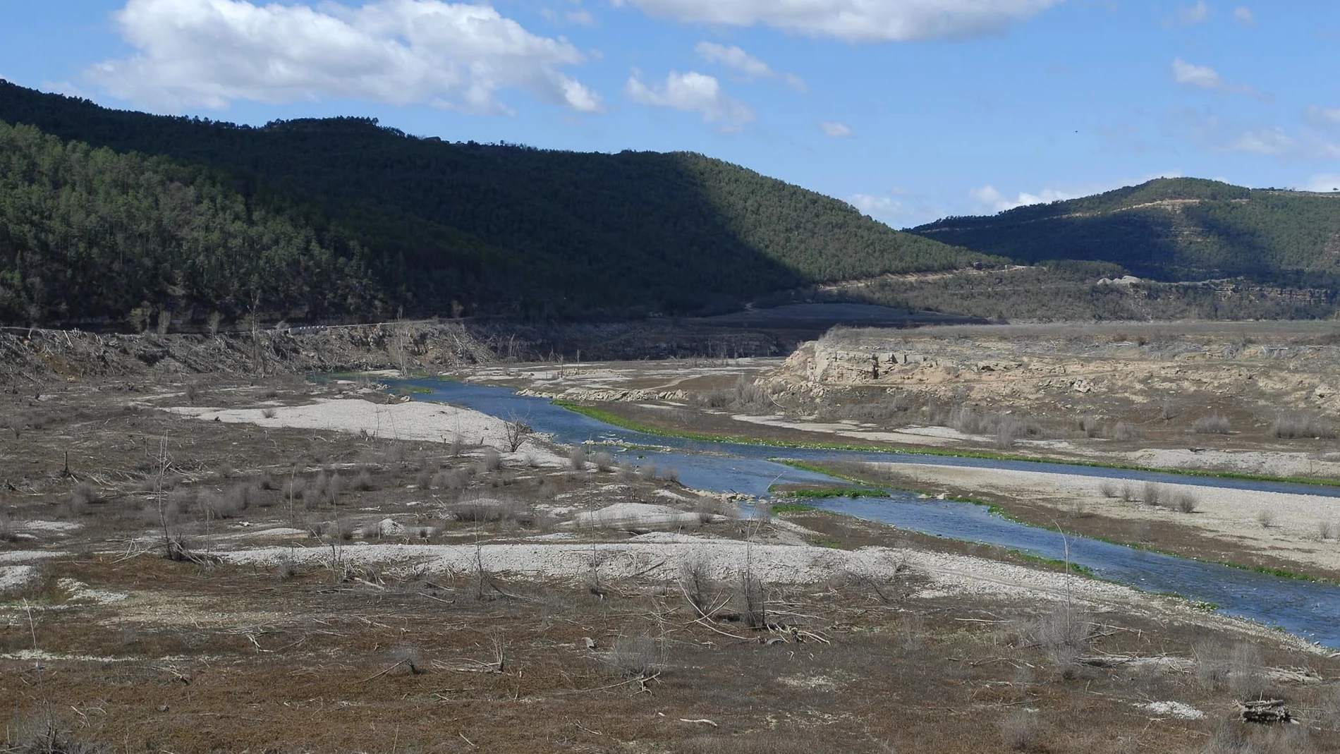 La central hidroeléctrica de Rialb (Lleida) para toda su actividad de forma definitiva: su embalse se encuentra por debajo del 7% 