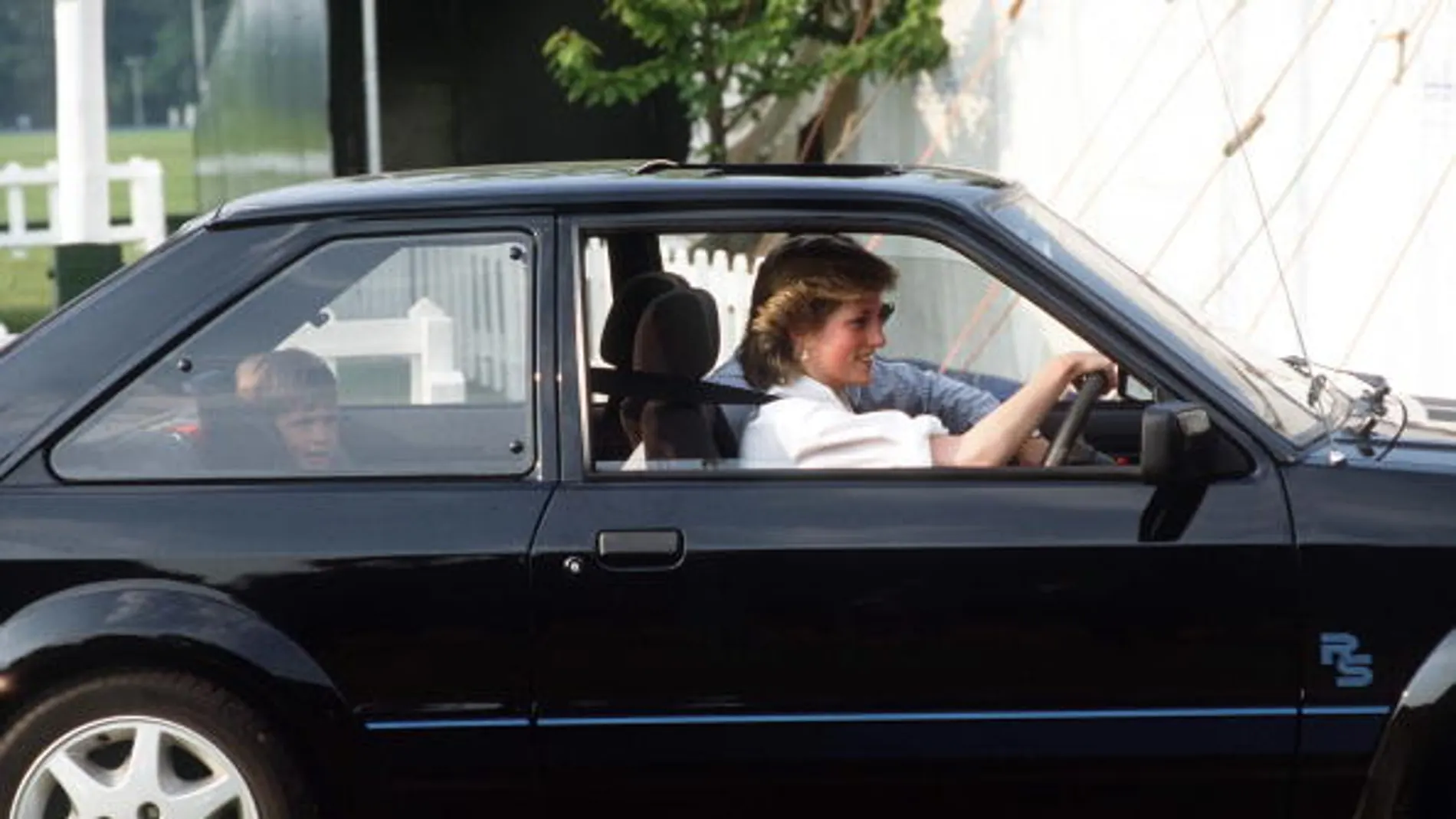 Sale a subasta el Ford Escort de la Princesa Diana