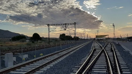 Imagen de un desvío en una Línea de Alta Velocidad en foto de archivo. Imagen de un desvío en una Línea de Alta Velocidad en foto de archivo.