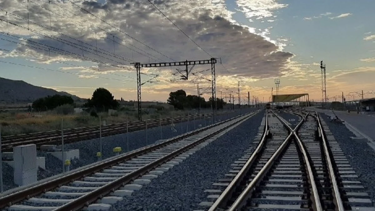  Imagen de un desvío en una Línea de Alta Velocidad en foto de archivo.