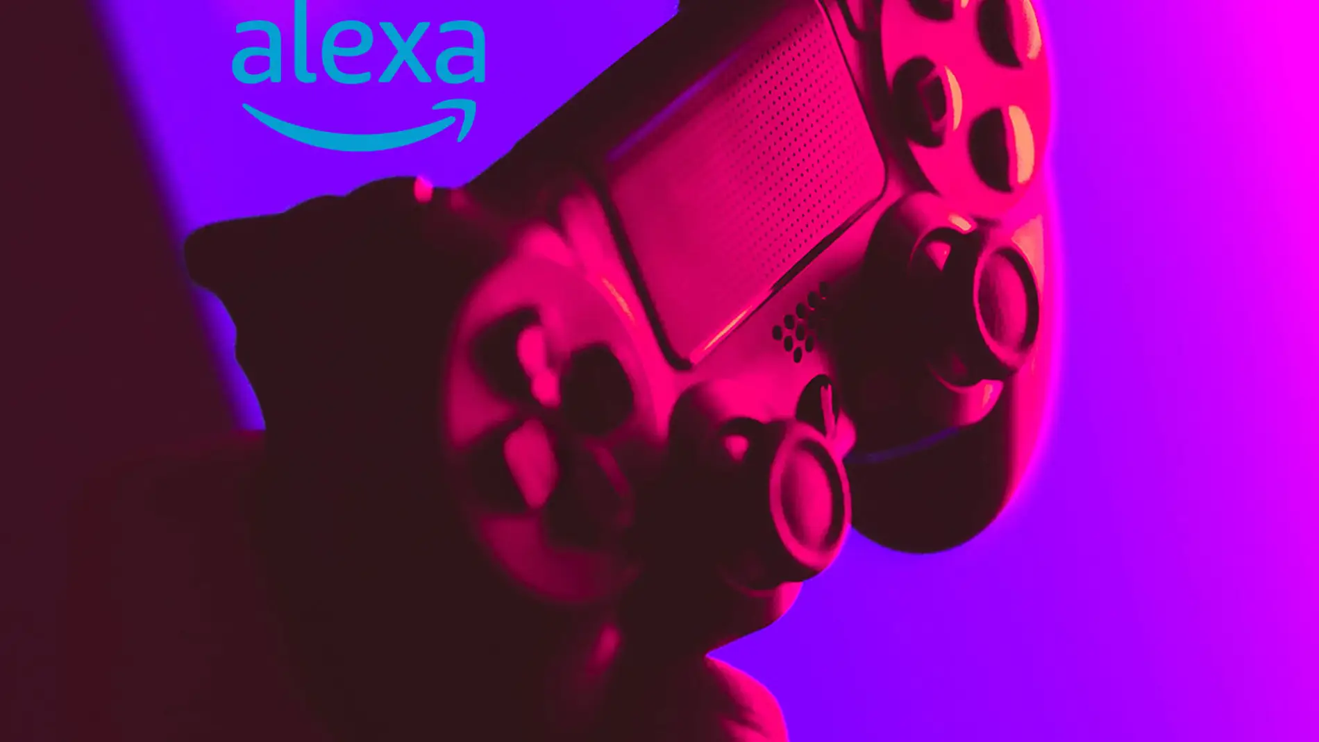 Alexa y un mando de Playstation