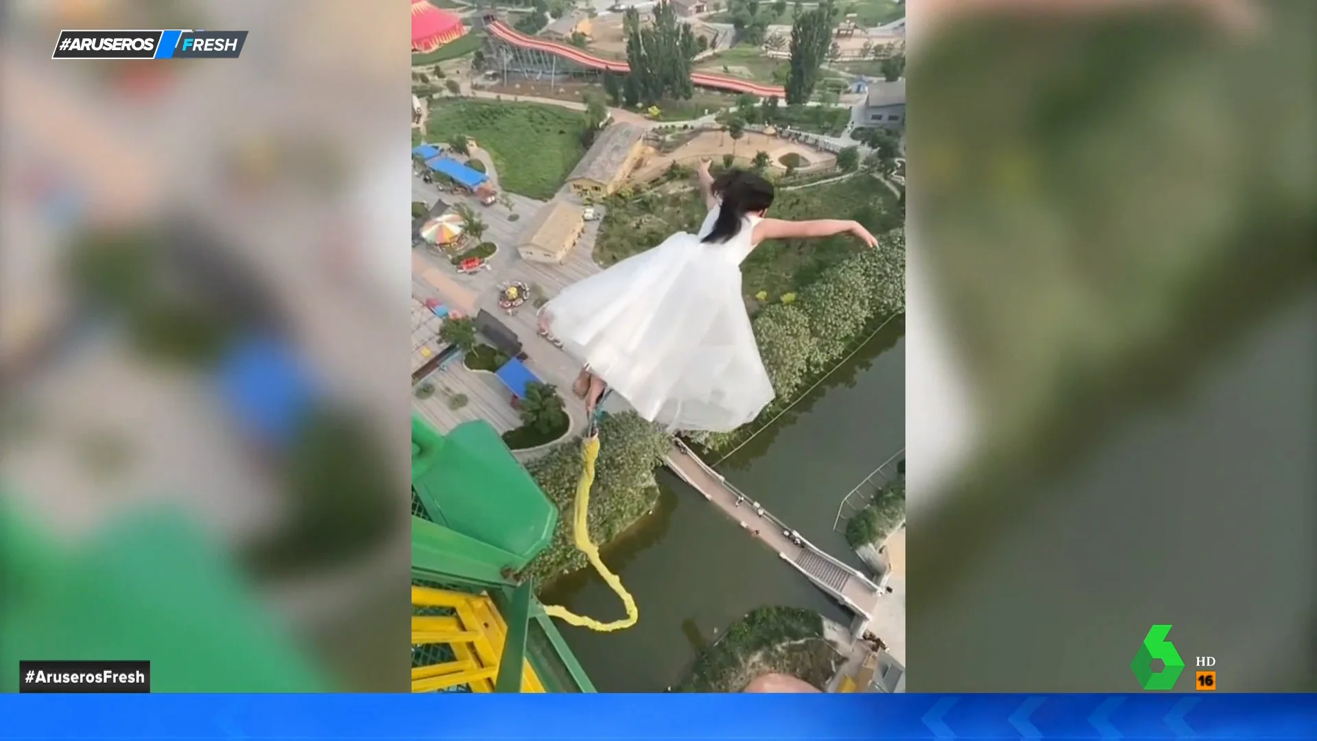 Una novia hace puenting el día de su boda