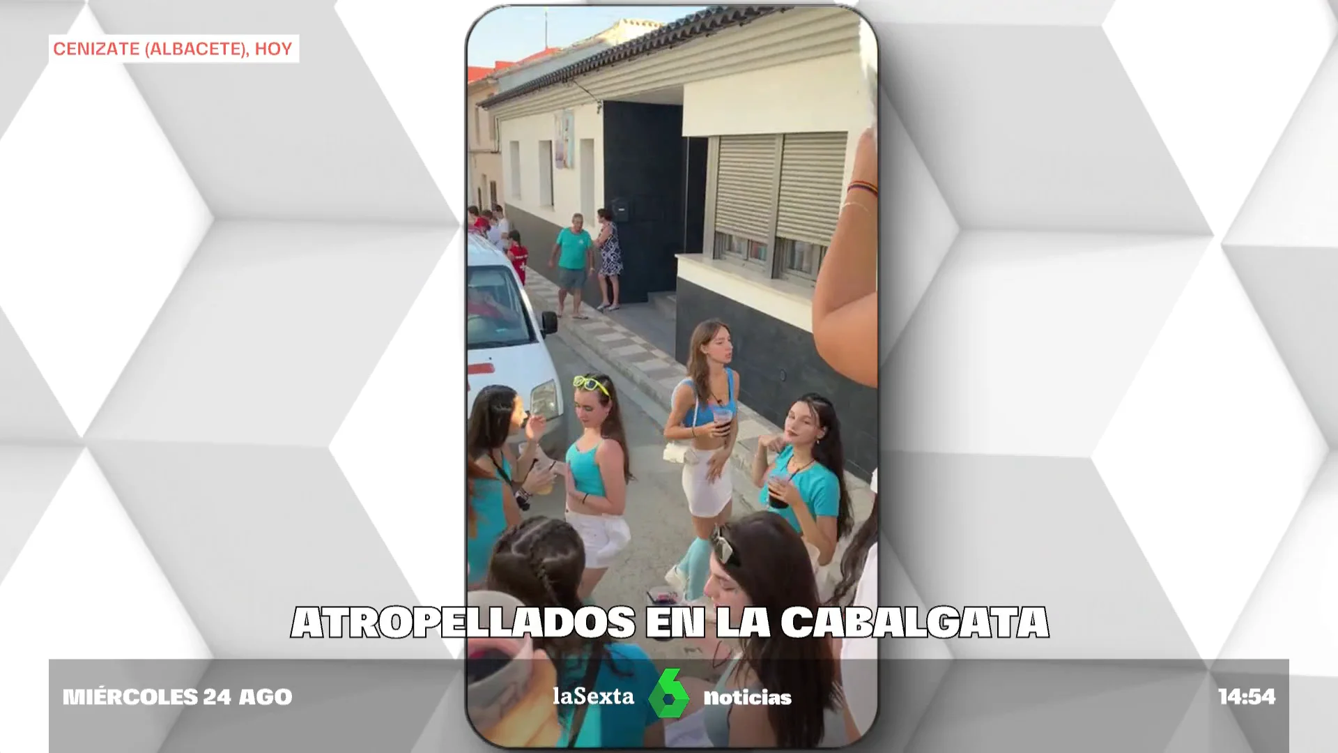 Una carroza atropella a cuatro personas, entre ellas dos niños, en las fiestas de Cenizate, Albacete