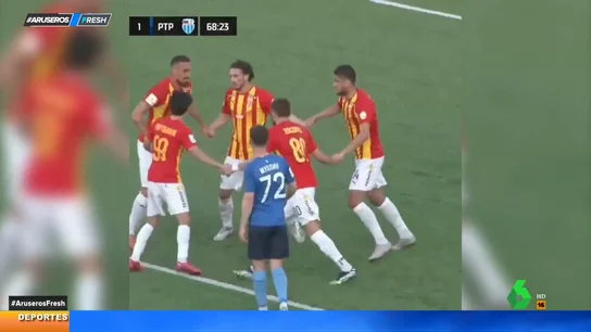 El corro de la patata y otras curiosas tácticas de un equipo de fútbol para distraer a sus rivales El corro de la patata y otras curiosas tácticas de un equipo de fútbol para distraer a sus rivales