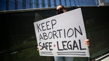 Dos decisiones judiciales contradictorias sobre el aborto en EEUU podrían reenviar la causa al Supremo