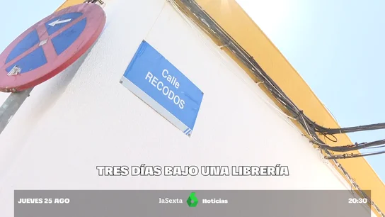 Rescatada una mujer de 78 años después de tres días atrapada bajo una librería Rescatada una mujer de 78 años después de tres días atrapada bajo una librería