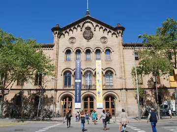 Universidad de Barcelona Universidad de Barcelona