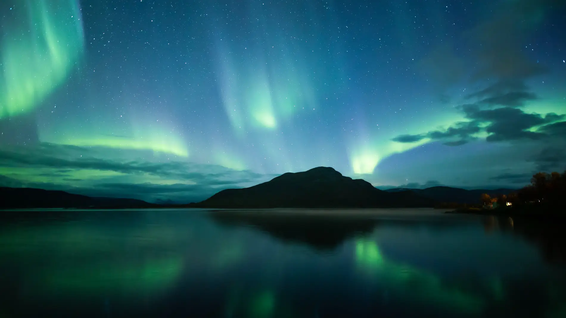 Aurora boreal vista desde la Tierra