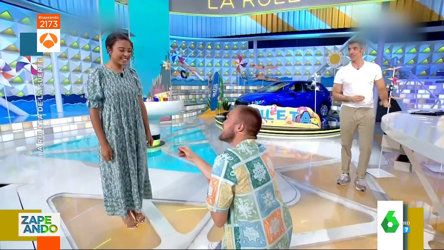 La bonita historia de amor de una exconcursante de La Ruleta de la Suerte: su prometido se enamoró de ella viéndola por la tele La bonita historia de amor de una exconcursante de La Ruleta de la Suerte: su prometido se enamoró de ella viéndola por la tele