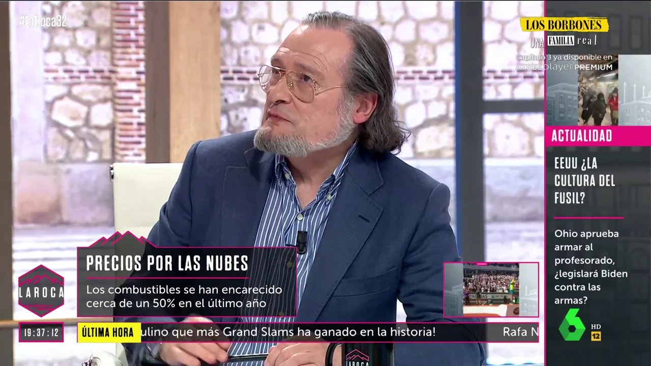 El economista Niño Becerra lanza un claro aviso: "El sistema de pensiones no es sostenible"