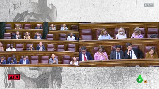 Corbatas, abanicos y camisetas: el pleno del Congreso, 'al rojo vivo' con el termostato a 27 grados Corbatas, abanicos y camisetas: el pleno del Congreso, 'al rojo vivo' con el termostato a 27 grados