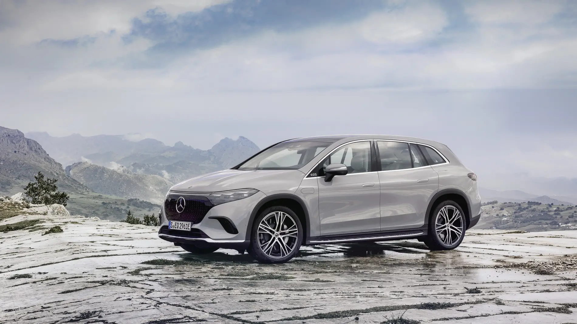 Arranca la comercialización del Mercedes EQS SUV en España