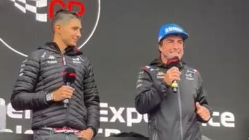 Fernando Alonso y Esteban Ocon durante el evento