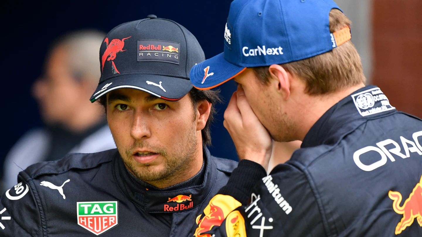Max Verstappen y Sergio Pérez, pilotos de red Bull, en el GP de Bélgica Max Verstappen y Sergio Pérez, pilotos de red Bull, en el GP de Bélgica