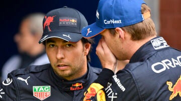 Max Verstappen y Sergio Pérez, pilotos de red Bull, en el GP de Bélgica