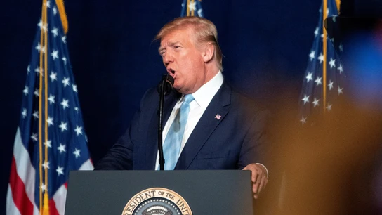 Trump se burla de la versión borrada del atestado con una parodia en la red Trump se burla de la versión borrada del atestado con una parodia en la red