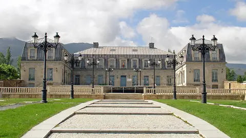 ¿Te imaginas volver al cole el septiembre… en un Palacio de los Duques de Alba? ¿Te imaginas volver al cole el septiembre… en un Palacio de los Duques de Alba?