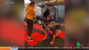 Un atleta pide matrimonio a su novia justo tras finalizar un Ironman y esto es lo que pasa