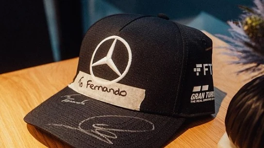 "Para Fernando": la foto de Hamilton en Instagram para echar más leña al fuego en su enfrentamiento con Alonso "Para Fernando": la foto de Hamilton en Instagram para echar más leña al fuego en su enfrentamiento con Alonso