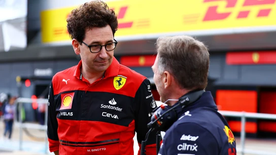 Mattia Binotto y Christian Horner Mattia Binotto y Christian Horner