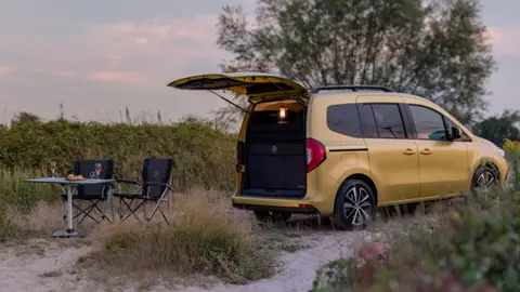La versión Marco Polo de la Mercedes Clase T quiere ser tu nueva compañera de aventuras fuera del asfalto Mercedes Clase T Marco Polo