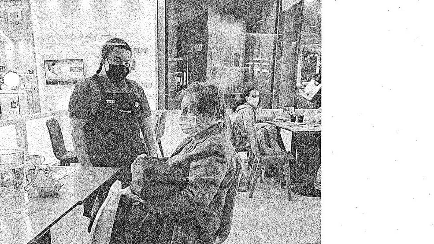 La tía Isabel, abandonada en un Vips La tía Isabel, abandonada en un Vips