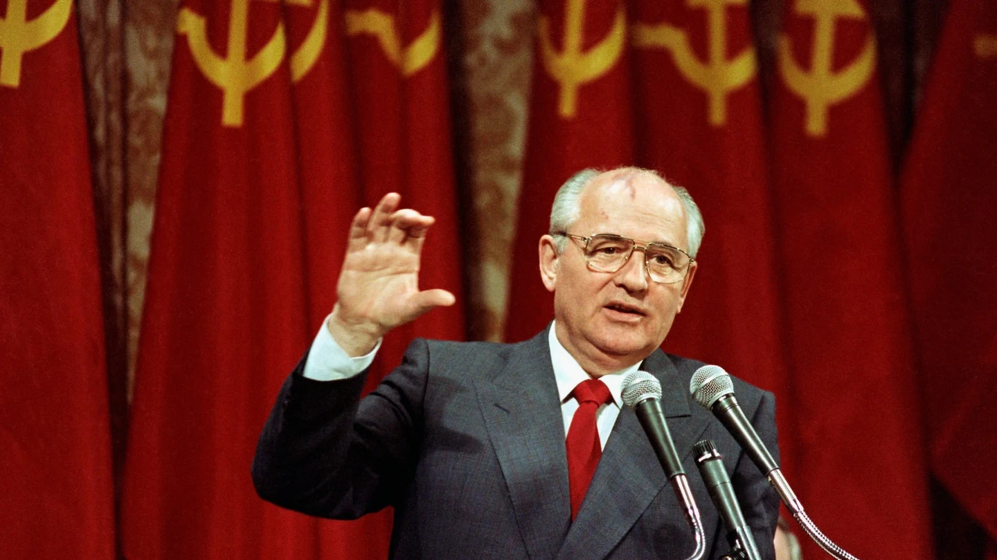 Gorbachov, el hombre que acabó con la Guerra Fría Gorbachov, el hombre que acabó con la Guerra Fría