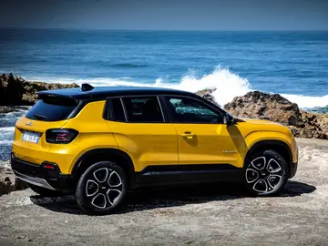 El primer eléctrico de Jeep se llamará Avenger y será lanzado en 2023 El primer eléctrico de Jeep se llamará Avenger y será lanzado en 2023