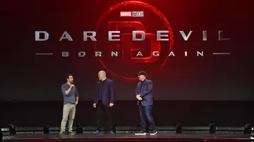 Era uno de los momentos más esperados de la D23: Charlie Cox y Vincent D´Onofrio regresarán con una nueva serie de 'Daredevil'.