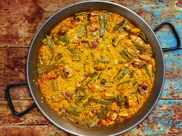 Paella Valenciana Paella Valenciana